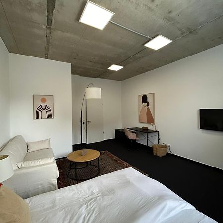 35 Qm Grosses Apartment Mit Eigenem Badezimmer In Den Elbvororten Гамбург Екстер'єр фото